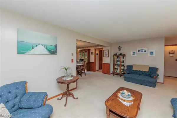 Seven Hills, OH 44131,600 Meadowlane RD