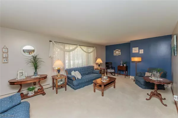 Seven Hills, OH 44131,600 Meadowlane RD