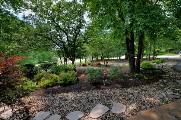 Pepper Pike, OH 44124,15 Laurel Hill LN