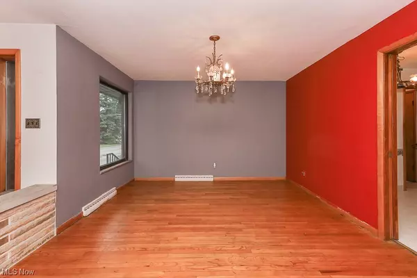 Seven Hills, OH 44131,5835 Graydon DR