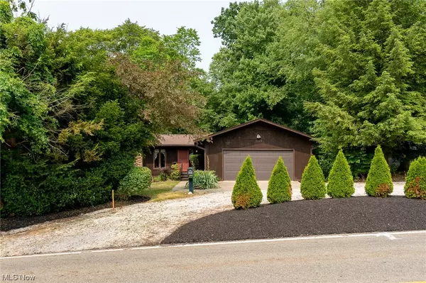 North Canton, OH 44720,811 Marquardt AVE NW