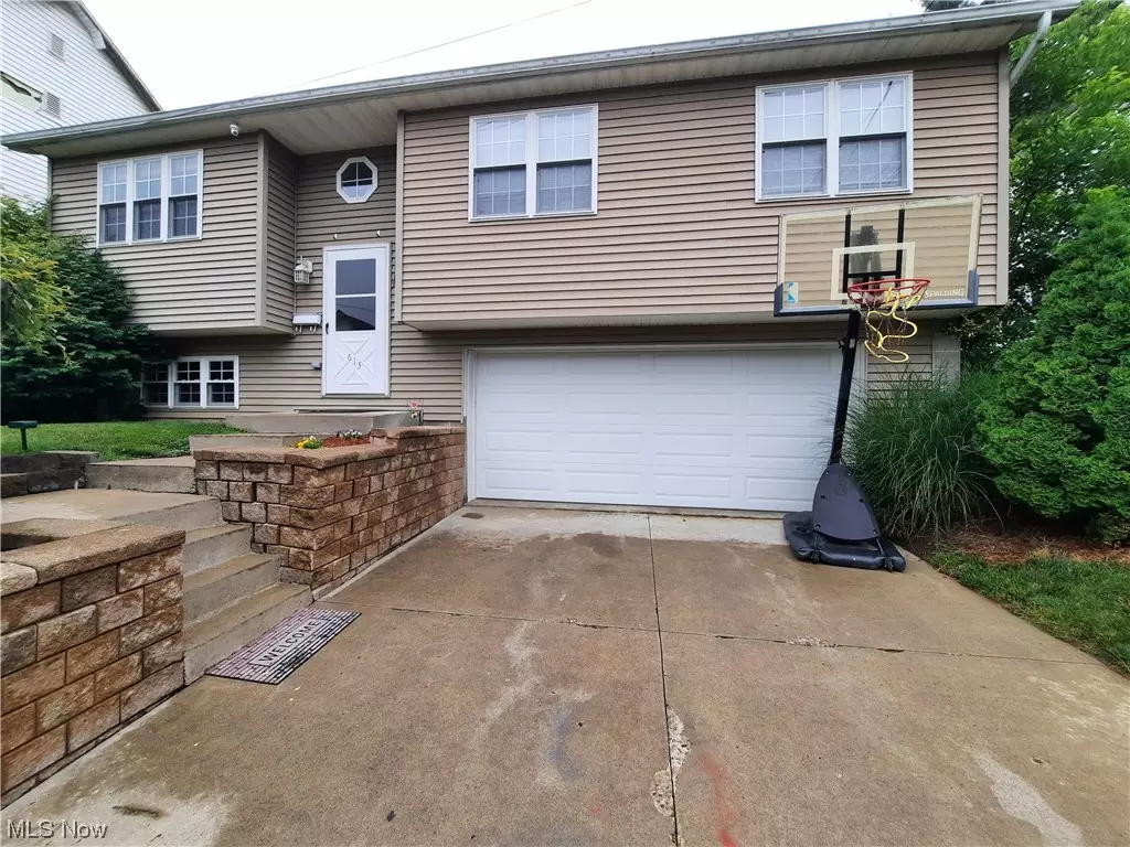 Cambridge, OH 43725,613 Foster AVE