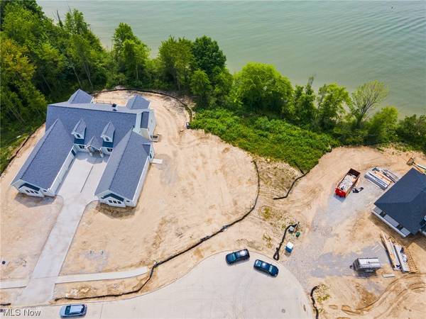985 Reids WAY, Aurora, OH 44202