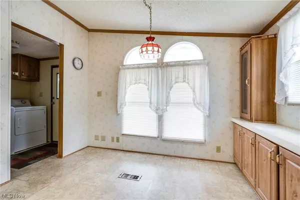 Doylestown, OH 44230,18592 Edwards RD #225