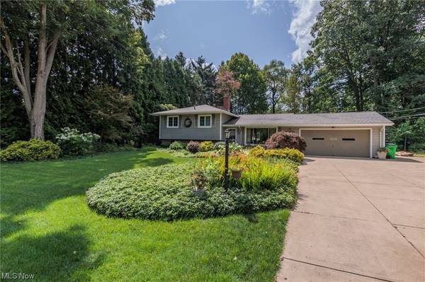 160 Lucy LN,  Northfield,  OH 44067