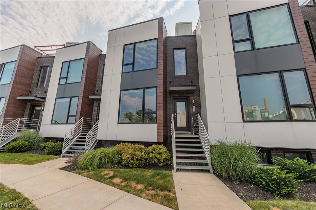 1258 W 70th ST #I-1258,  Cleveland,  OH 44102