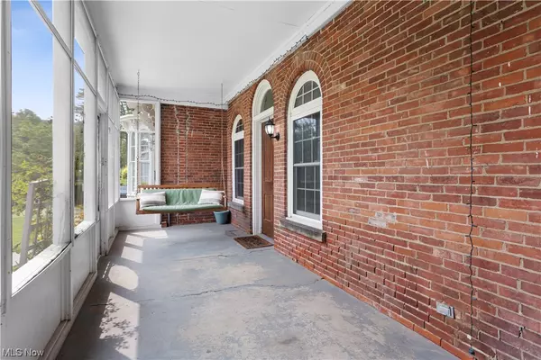 Oberlin, OH 44074,288 S Professor ST