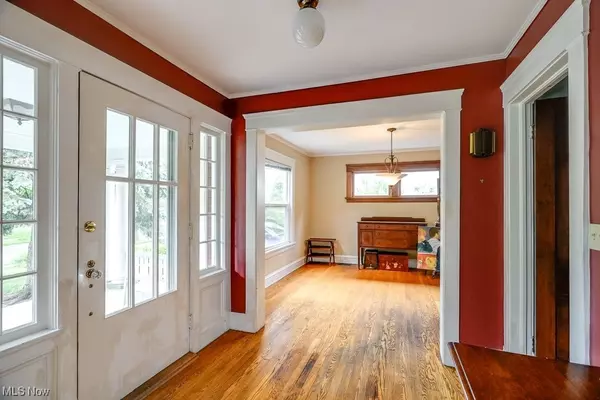 Cleveland Heights, OH 44118,3021 Somerton RD