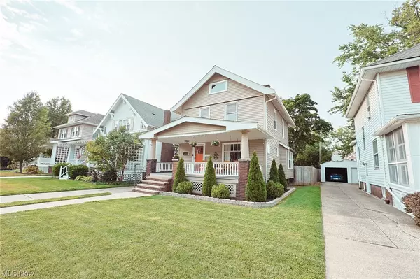 Lakewood, OH 44107,12962 Emerson AVE