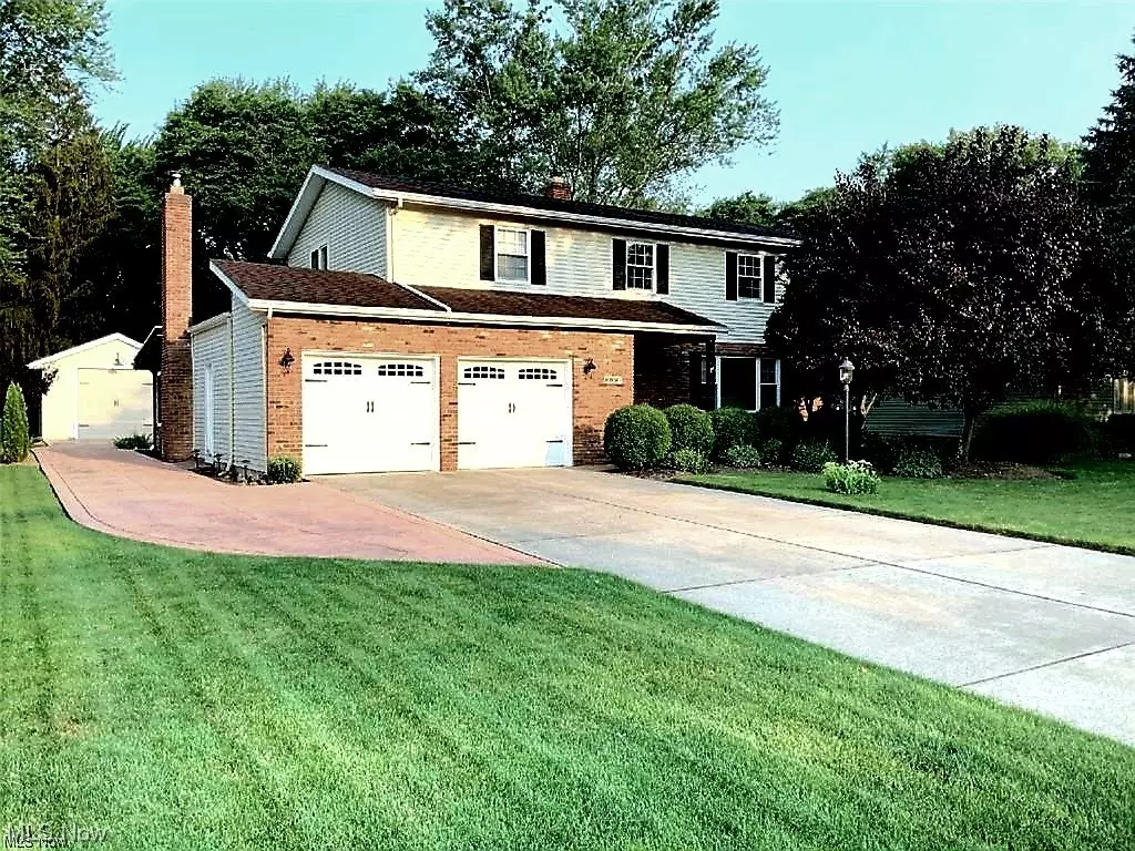 North Olmsted, OH 44070,6900 Chadbourne DR