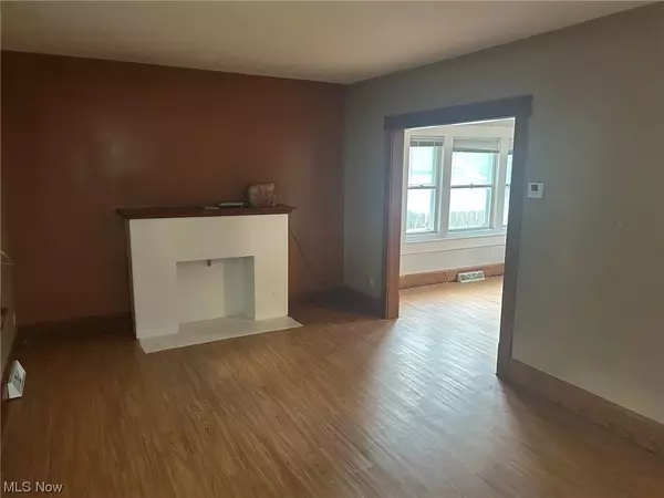 Massillon, OH 44646,885 11th ST NE