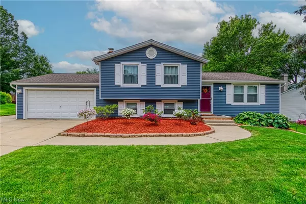 1604 Woodland CT, Twinsburg, OH 44087