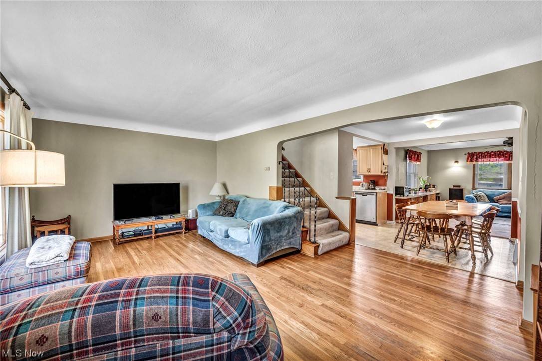 Willowick, OH 44095,396 High Tee ST