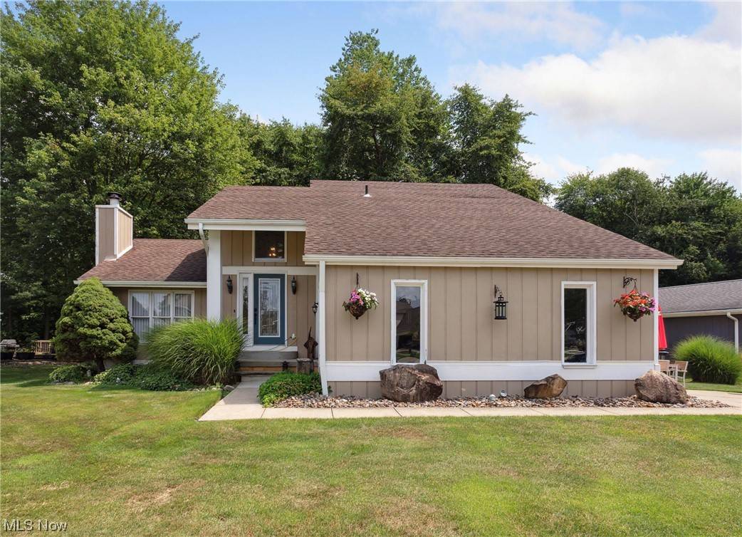 10087 N Surfside CIR, Aurora, OH 44202