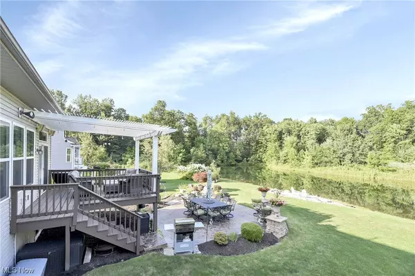 Olmsted Township, OH 44138,27242 Cliffside CIR