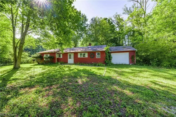 Valley City, OH 44280,795 Columbia RD