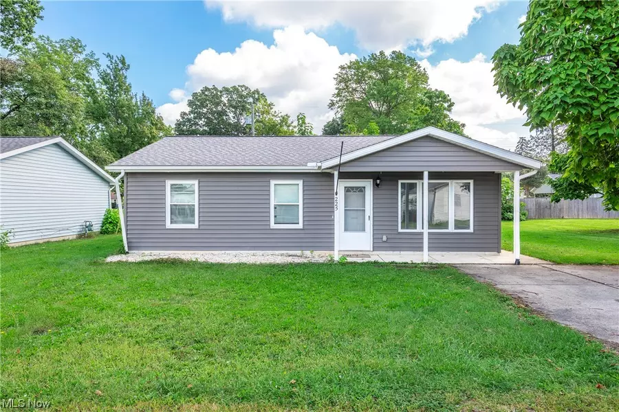 225 Essex RD, Vermilion, OH 44089