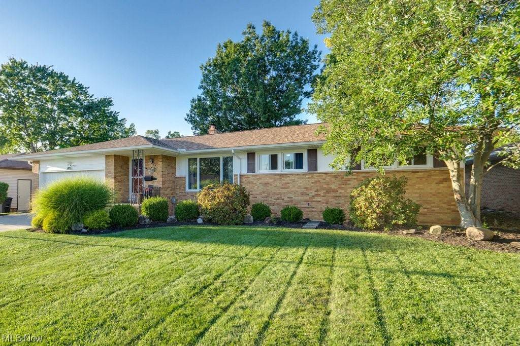 Parma, OH 44129,8180 Selwick DR