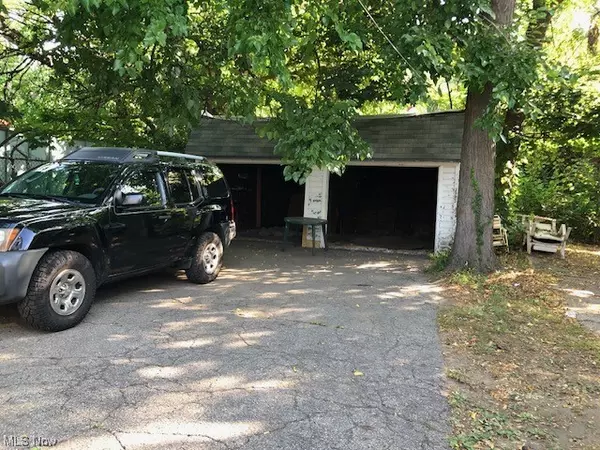 Cleveland, OH 44103,855 Ansel RD