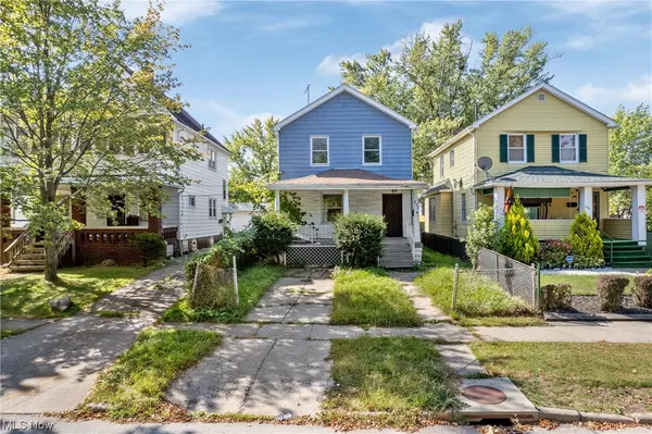 826 Whitcomb RD, Cleveland, OH 44110