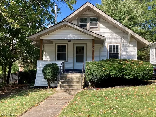 697 Iona AVE, Akron, OH 44314