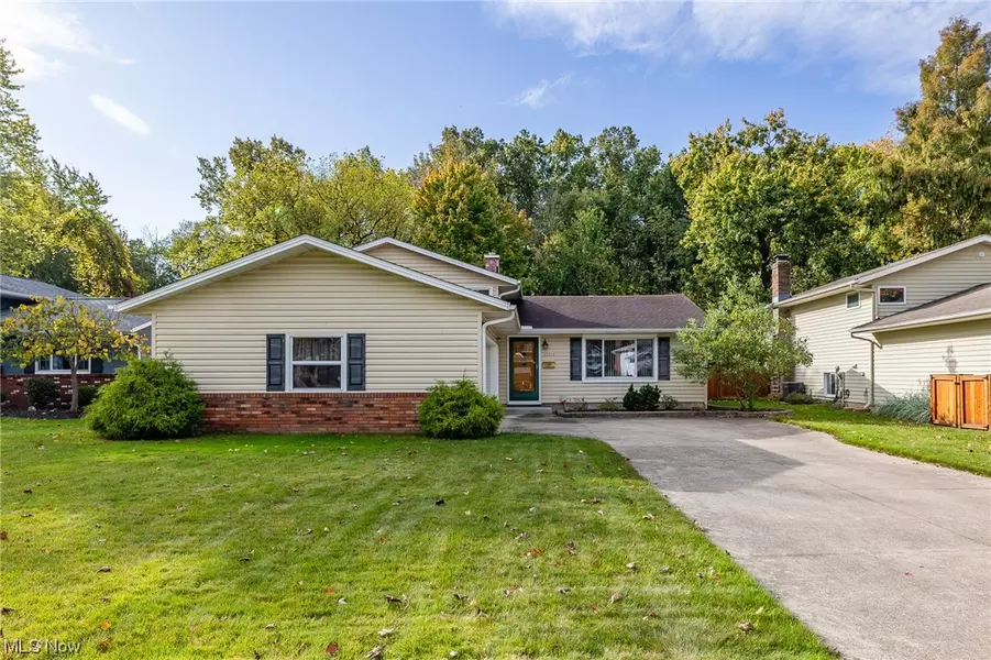 22555 Bard AVE, Fairview Park, OH 44126