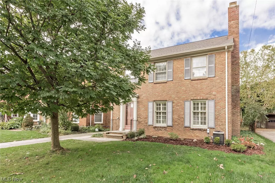 Shaker Heights, OH 44122,3672 Sutherland RD
