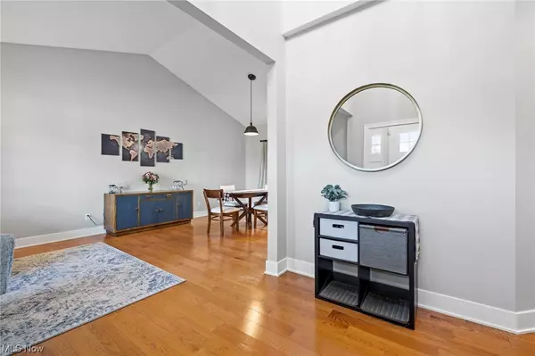 North Olmsted, OH 44070,23267 Sharon DR