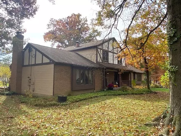 Canfield, OH 44406,2995 Whispering Pines DR