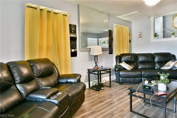 Warren, OH 44483,1529 Longfellow CT NE