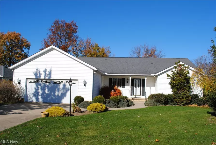 5327 Deercreek CT, Sheffield Village, OH 44054