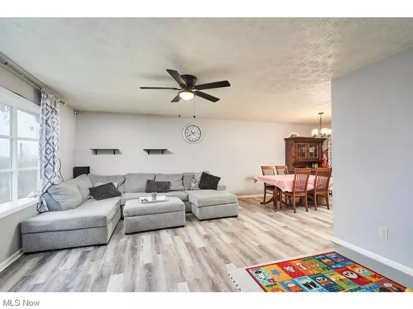 Akron, OH 44305,468 Iroquois AVE