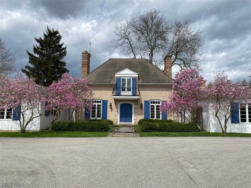 3160 Topping LN, Hunting Valley, OH 44022