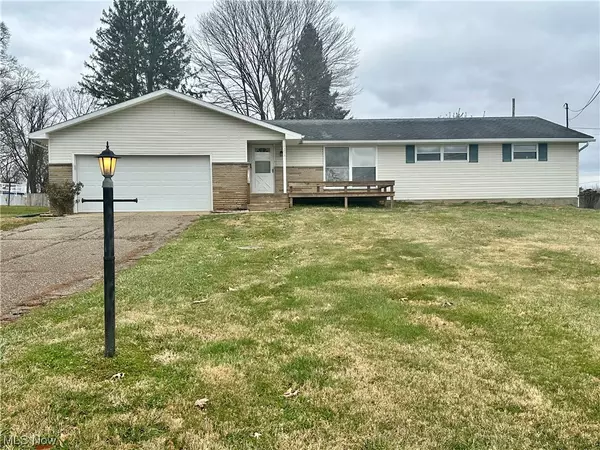 1293 Ellen DR, Zanesville, OH 43701