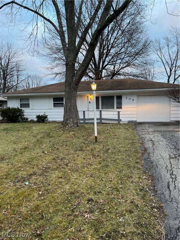 209 N Yorkshire, Youngstown, OH 44515