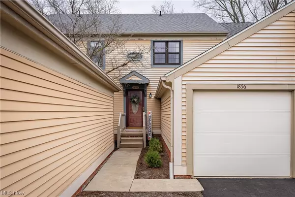 North Canton, OH 44720,1856 Beechwood AVE NE