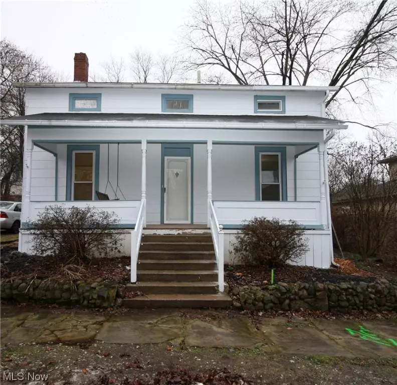 Canal Fulton, OH 44614,327 Milan ST N