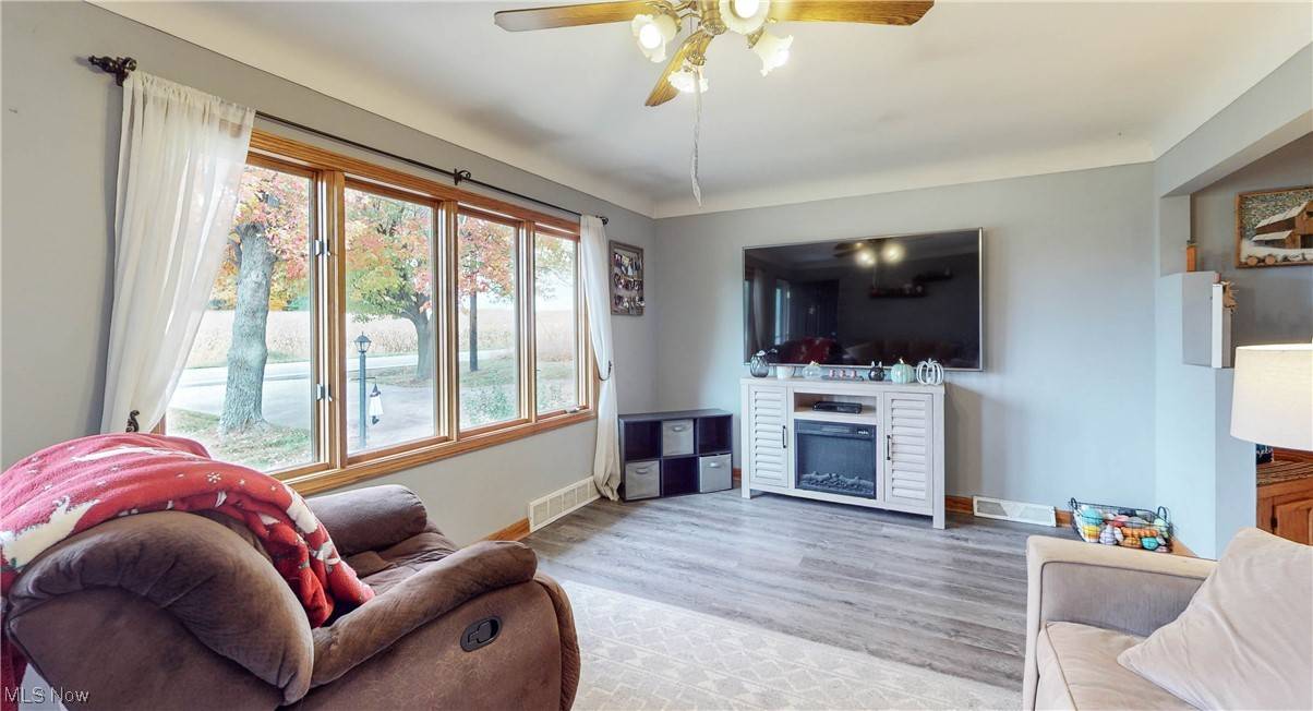 Hartville, OH 44632,9530 Market AVE N