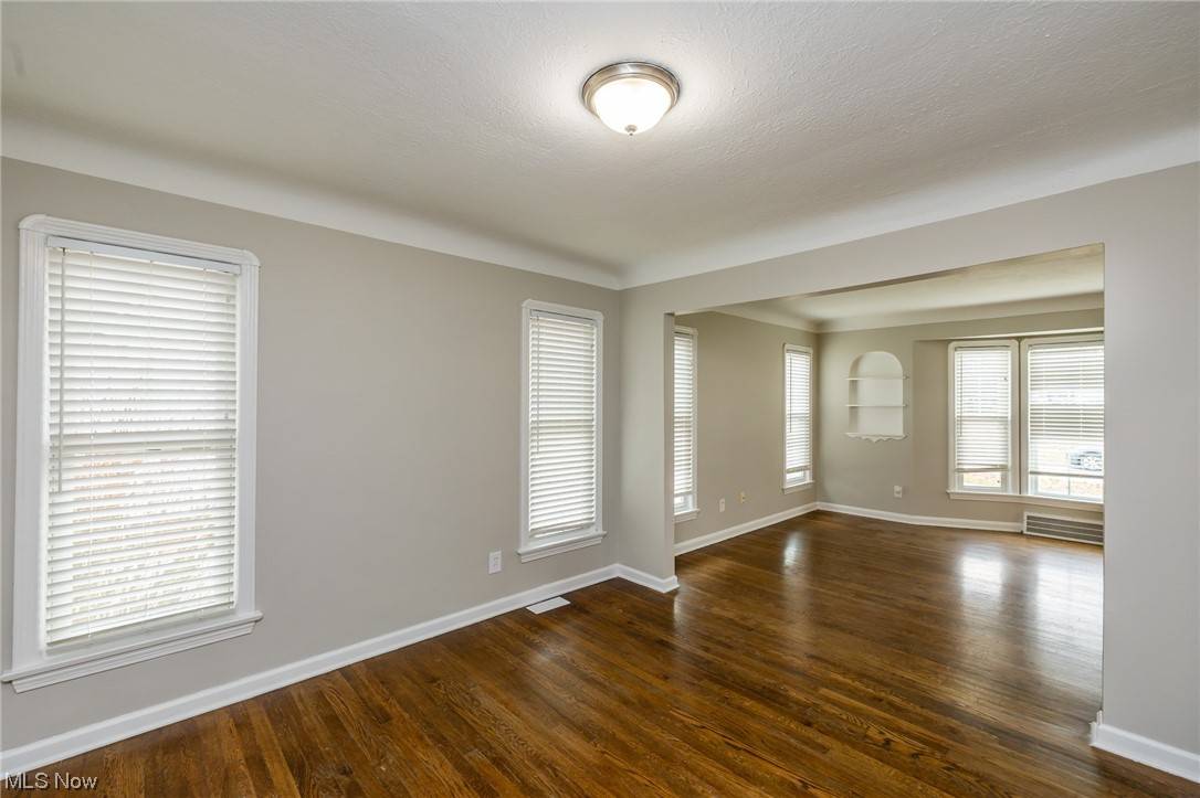 South Euclid, OH 44121,4517 Golfway