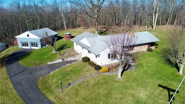 137 Pearl DR, Bloomingdale, OH 43910