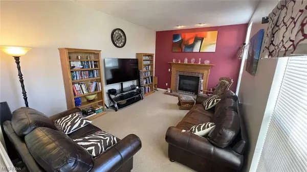 Olmsted Falls, OH 44138,8870 Lake View