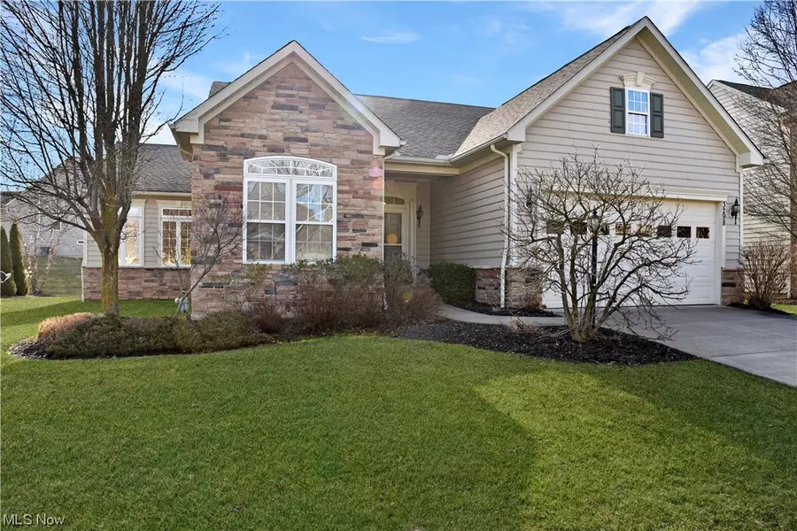 3298 Ashby LN, Richfield, OH 44286