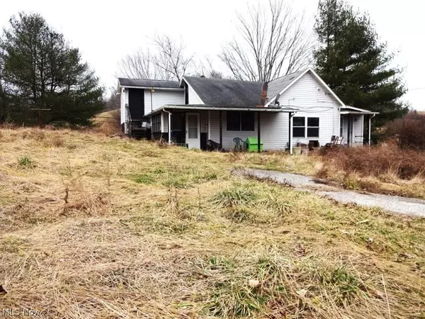 Gandeeville, WV 25243,3777 Charleston RD
