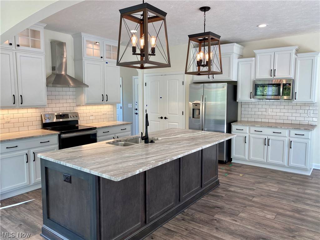 Uniontown, OH 44685,2439 Ledgestone DR NW