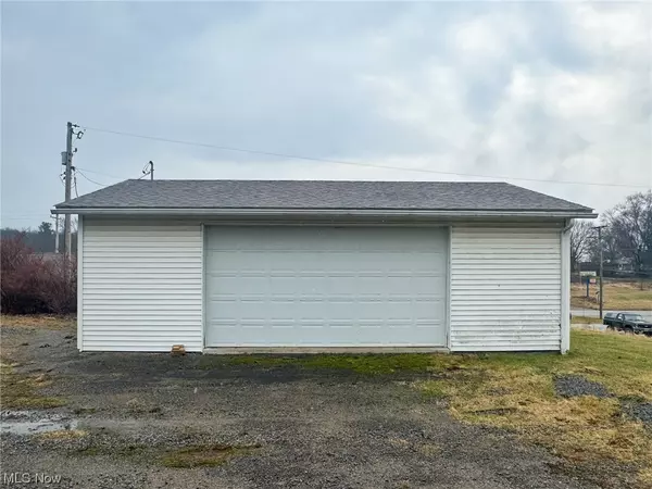 East Liverpool, OH 43920,Lois LN