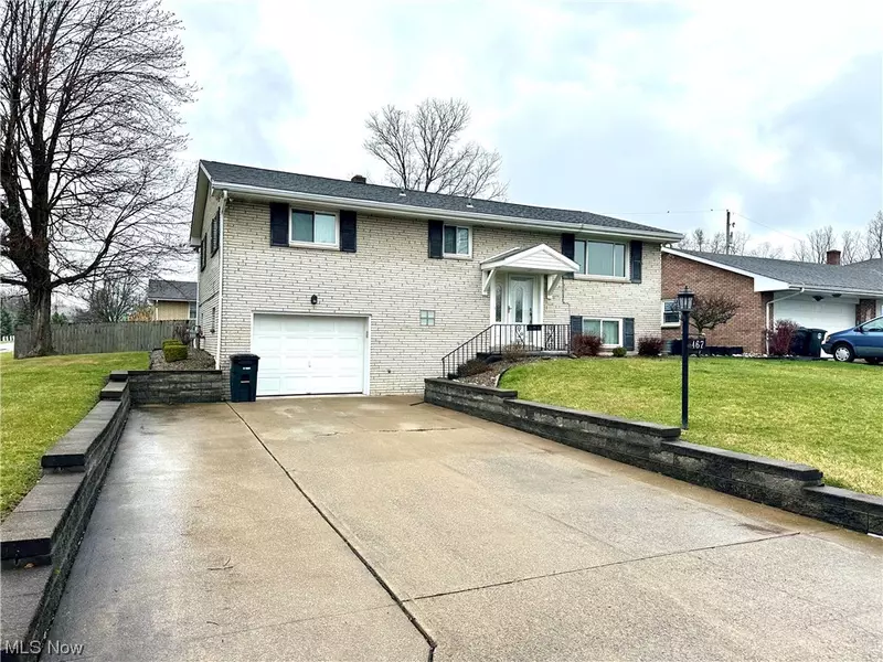 2467 Alexander MNR W, Steubenville, OH 43952