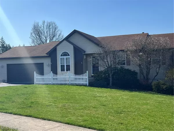 Columbiana, OH 44408,106 Hawkins LN