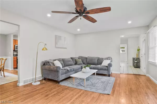 Akron, OH 44333,578 Sun Valley DR
