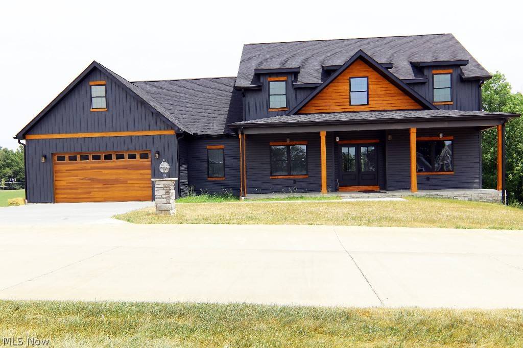 164 Apple Hill LN, Parkersburg, WV 26104