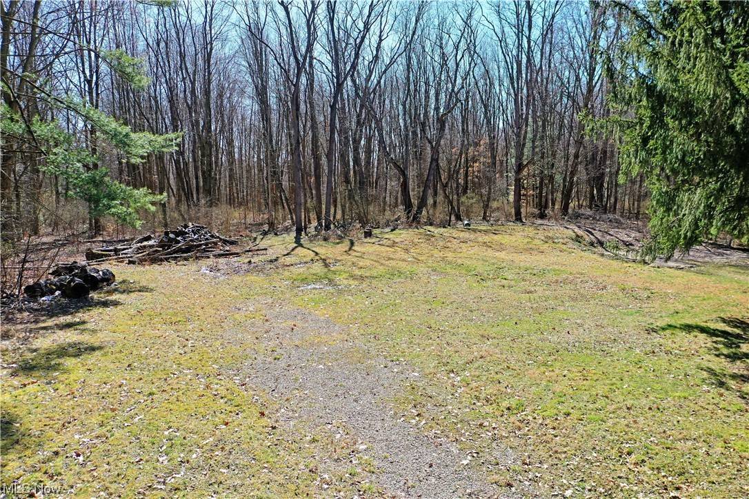 6464 Stewart Sharon RD, Brookfield, OH 44425